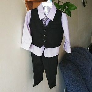 12 month suit only worn once